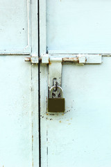 Key lock gates.