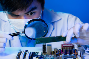Motherboard analyzing