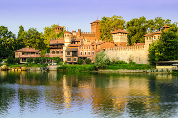Fototapeta na wymiar Turyn (Torino), Średniowieczne Borgo