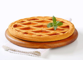 Linzer apricot tart