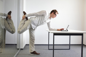 leg stretching in office work
