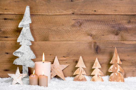 Rustikale Weihnachtsdekoration aus Holz als Hintergrund