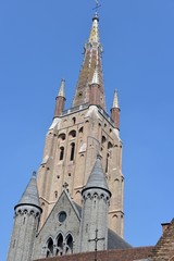 Fototapeta na wymiar Wieża kościoła w Brugii