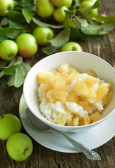 Creamy rice pudding with apple and cinnamon