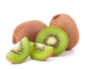 Whole kiwi fruit and his segments