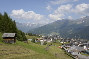 Fototapeta na wymiar Fiss, Tyrol