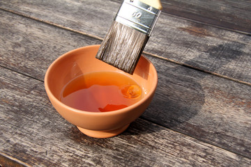 Ökologischer Holzschutz, Leinöl streichen