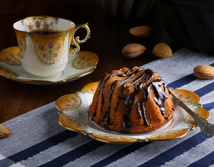 Mini Pound Cake - Hazelnut Cake With Chocolate Drizzle