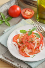 Frischer Tomatensalat