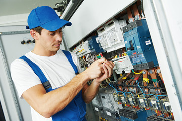 adult electrician engineer worker - 55571650