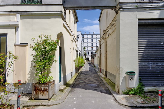Petite rue parisenne