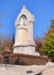 Fototapeta na wymiar Grób hrabiego Edwarda Totleben, bracia cmentarzu, na Ukrainie.