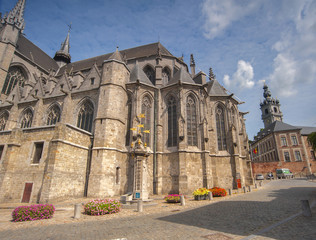Fototapeta na wymiar st wadrau kościoła Mons BELGIA