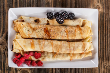 Roll pancakes