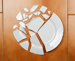 The Broken plate