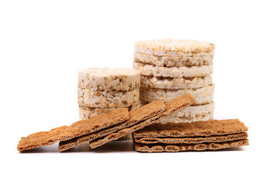 Whole grain crisp bread and puffed rice snack.