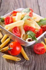 Pasta rigatoni with fresh tomatoes 