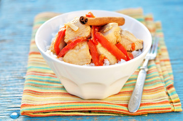 Chicken fillet, red pepper and cinnamon stir-fry on rice