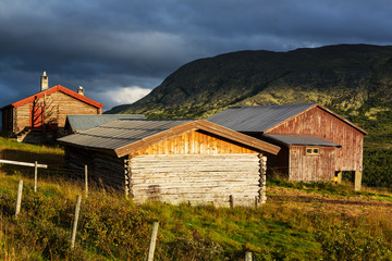 Fototapeta na wymiar Huts in Norway mountains