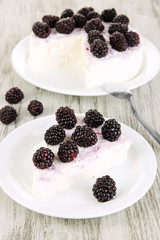 Cheesecake with fresh berries