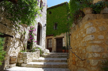 トゥレット・シュル・ルー　Tourrettes-sur-Loup