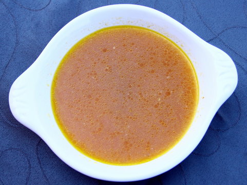 bouillon orange de carottes au beurre