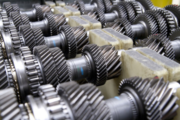 Schaltgetriebe Gearbox Zahnräder Auto Produktion