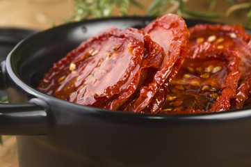 Sun dried tomatoes with olive oil