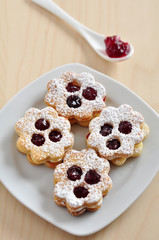 Linzer Augen, Spitzbuben