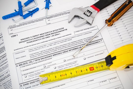 Polish tax form and tools. Credit for home construction.