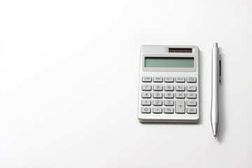 電卓とペン