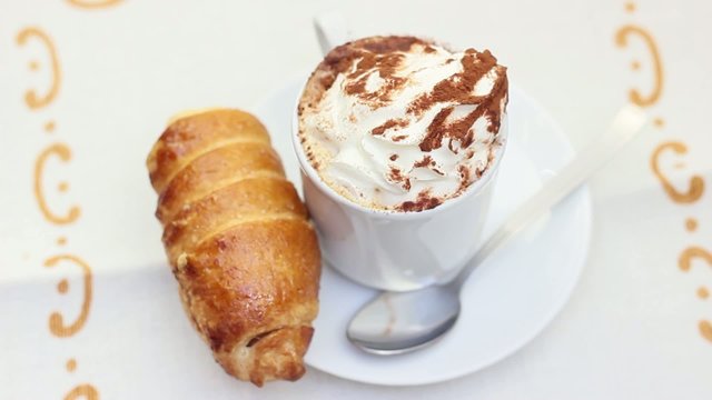 Caffè espresso with cream