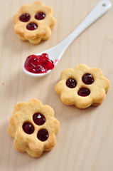 Linzer Augen, Spitzbuben