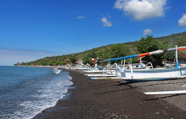 Fototapeta na wymiar Bali - Black Sand Beach (Amed)