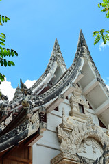 Fototapeta premium PHAYAO, THAILAND - AUGUST 10 : Wat Analyo building and sculpture