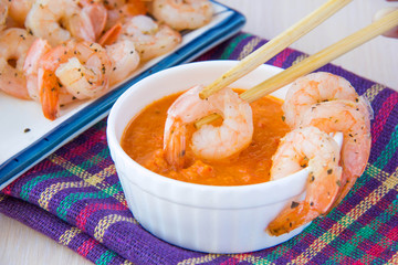 Fried delicious shrimp dip in vegetable, fish red sauce