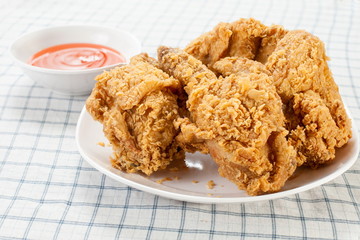 Fried chicken with chili sauce
