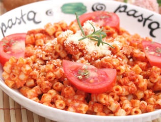 Nudeln mit Tomatensauce