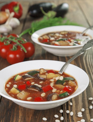 Vegetable soup with white beans