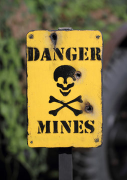 Panneau - Danger mines