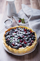 tart with berries © Kamila Cyganek