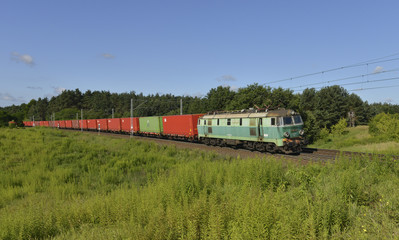 Obraz premium Containertransport durch Polen