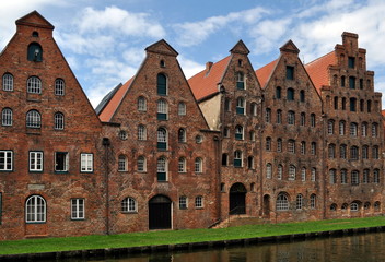 Fototapeta na wymiar Lübeck - historische Salzspeicher