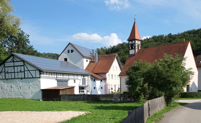 Fototapeta na wymiar St. Martin Kirche in Titting