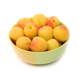 Apricots in a deep plate