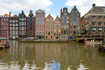 Fototapeta na wymiar old canal of Amsterdam