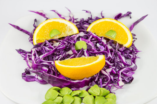 Red Cabbage salad with orange