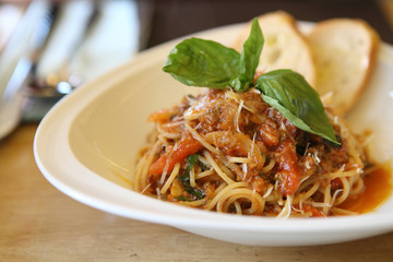 spaghetti bolognese