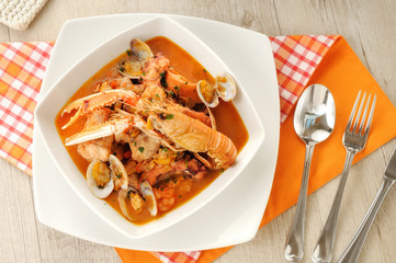 Zuppa di pesce