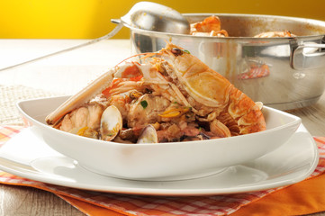 Zuppa di pesce